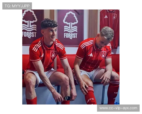 里昂队内气氛融洽，冲击更高目标，里昂队服